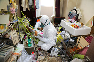 消臭作業