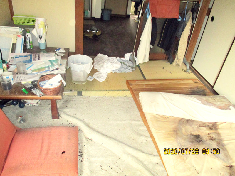 東京都足立区の孤独死された故人のご自宅の特殊清掃と遺品整理のご依頼を、不動産会社の方からご紹介を受け作業してきました。